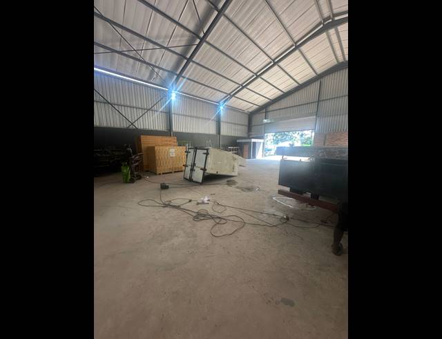 300M² WAREHOUSE TO LET IN WILLOWTON INDUSTRIAL